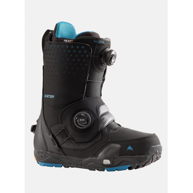 Explore. Experiment. Charge. The men's Burton Photon Step On Snowboard Boots let you step on and go with a precision fit and responsive feel that encourages you to push further.