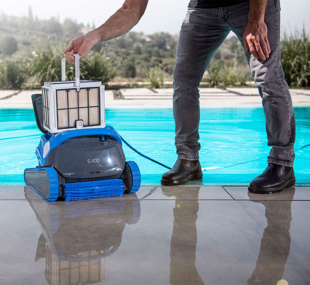 Dolphin S400 Robotic Pool Cleaner