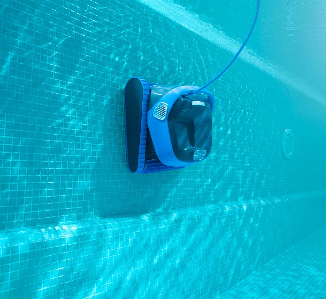Dolphin S400 Robotic Pool Cleaner