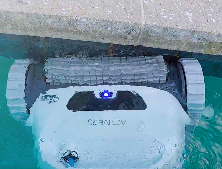 Maytronics Dolphin Active 20 Robotic Pool Cleaner
