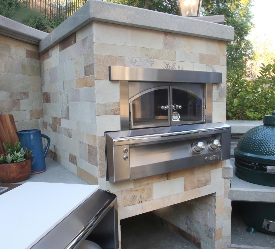 Alfresco 30-Inch Built-In Natural Gas Outdoor Pizza Oven Plus