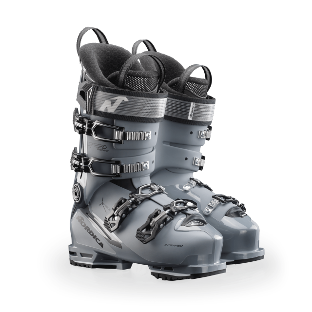 Fuel your passion-and progression-with Nordica's Speedmachine 3 100. Inspired by decades of refinement, this legendary all-mountain boot has been completely redesigned to offer even greater comfort and performance.