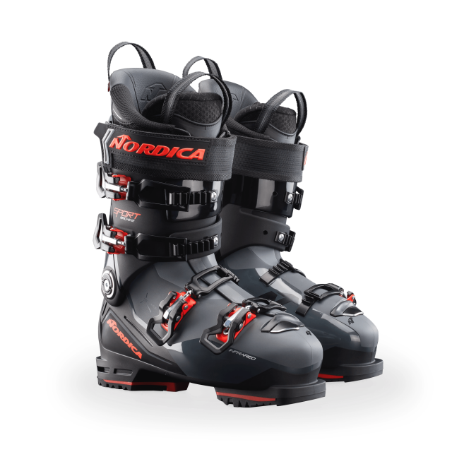 Nordica's Sportmachine 3 130 provides comfort and response-without making compromises. Redesigned to offer even greater control and precision, this all-mountain boot is as powerful as it is smooth. 