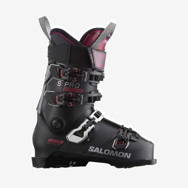 Developed to offer women outstanding performance and fit no matter the shape of their feet, Salomon’s S/PRO ALPHA 110 W ensures a stronger heel lock without unnecessary pressure on your instep. 
