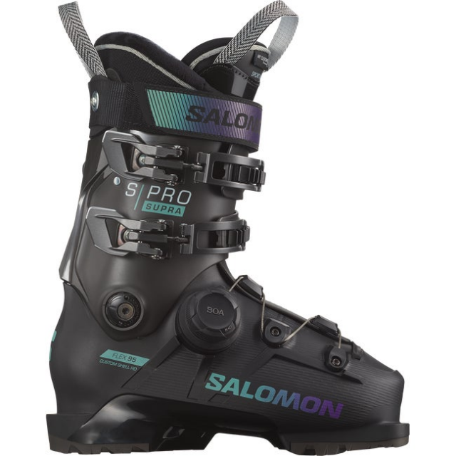 Designed for women looking for an easy way to adjust foothold and performance throughout the day Salomon's Supra BOA 95 W challenges traditional boot constructions to give you a new standard of perfect fit. Featuring the BOA Fit System it offers more consistent foot-wrapping for more comfort and control on the slopes.