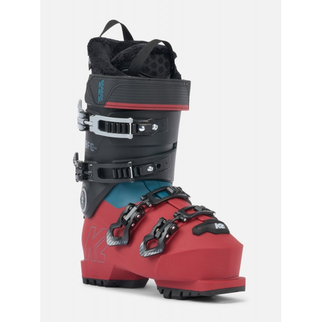 Designed for advanced female skiers who prefer a roomier fit, the brand new Cushfit Pro liner, slimmed-down heat-moldable shell, an updated Après Mode combine to create a boot that accommodates a wide variety of feet without sacrificing the support and responsiveness that experienced skiers demand.