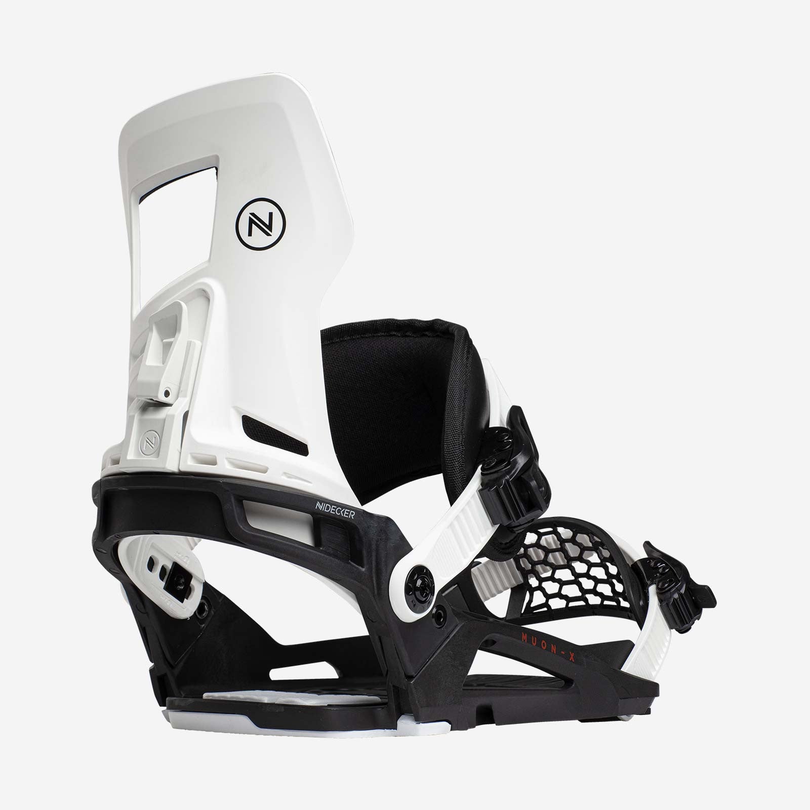 Featuring a mellow flex alongside our trademark asymmetric design, the Muon-X is a great value binding for beginner to intermediate riders looking to up their game. The glass-filled nylon baseplate and hiback have been designed for a perfect fit with any Nidecker boots.